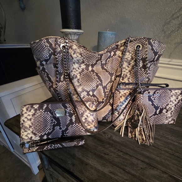 Handbags - Michael KORS Snake Print Women's Bag BUNDEL